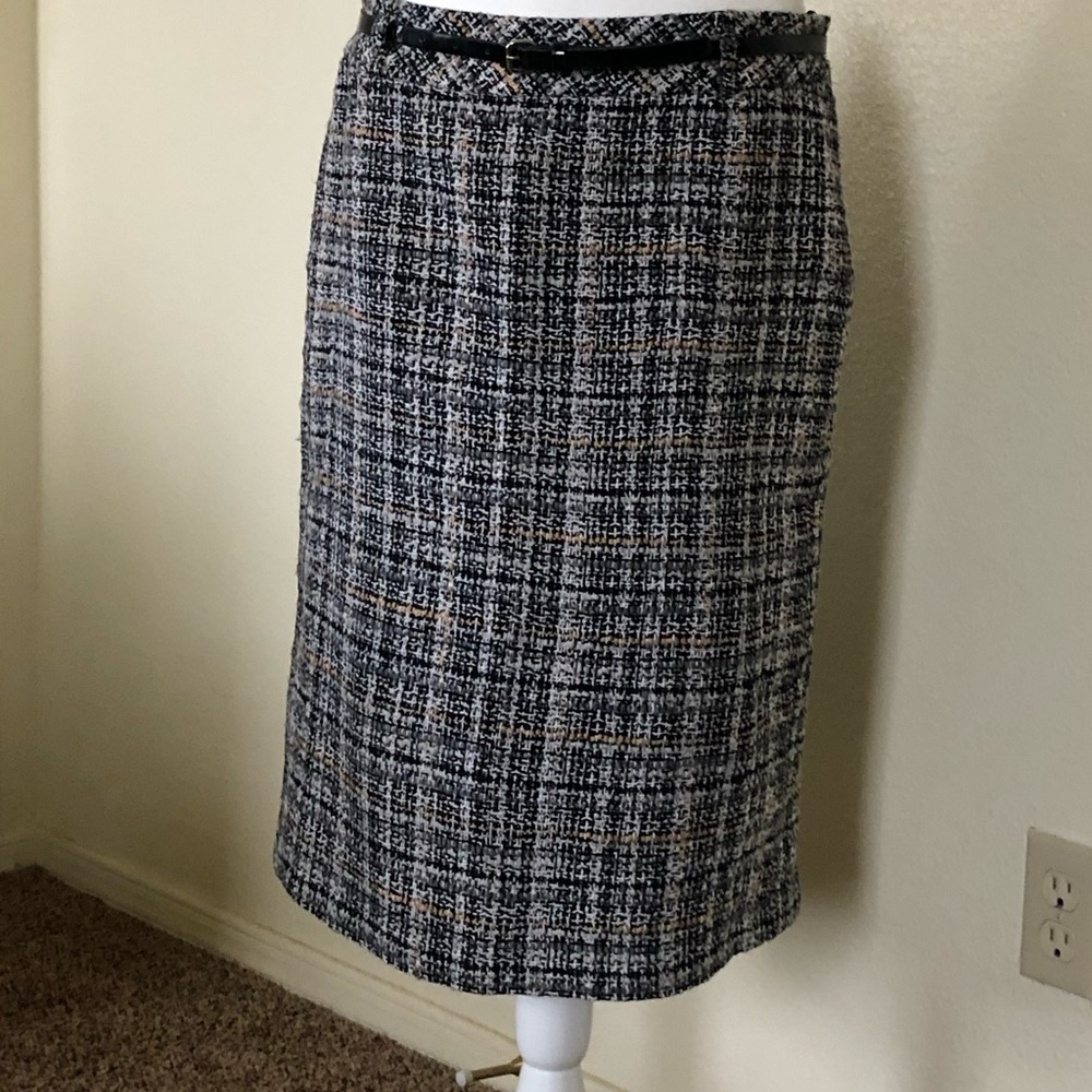 Tweed pencil skirt